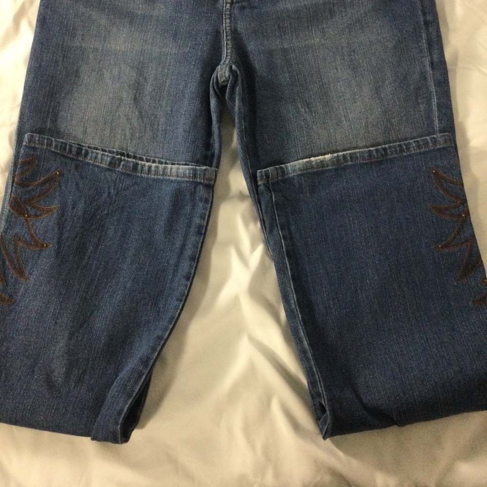 Lauren Jeans Co Western Embroidered Studded Jeans - Picture 11 of 15